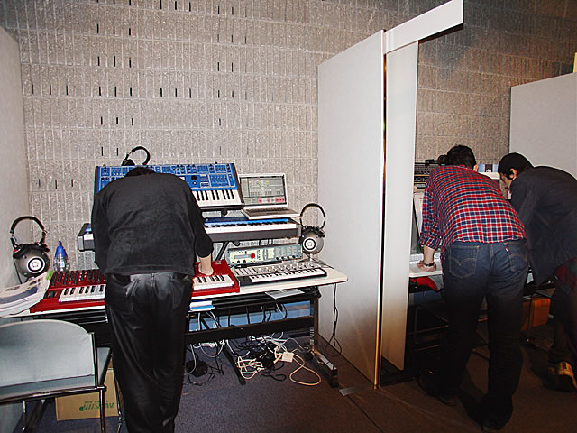 Hall06